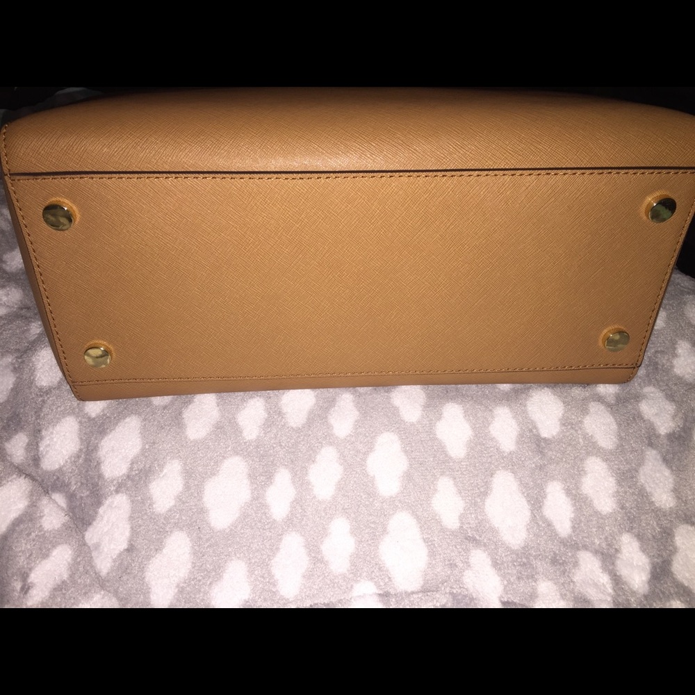 Michael Kors Purse - Picture 8 of 8